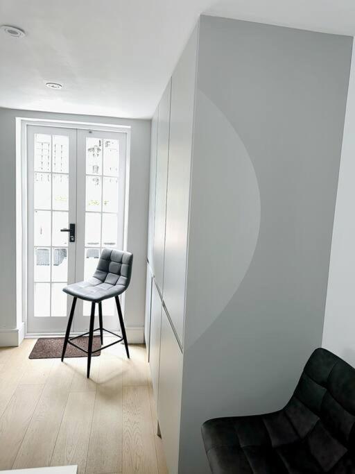 Londwell, Luxe And Leaves, Chelsea Flat With Private Garden Apartment London Exterior photo
